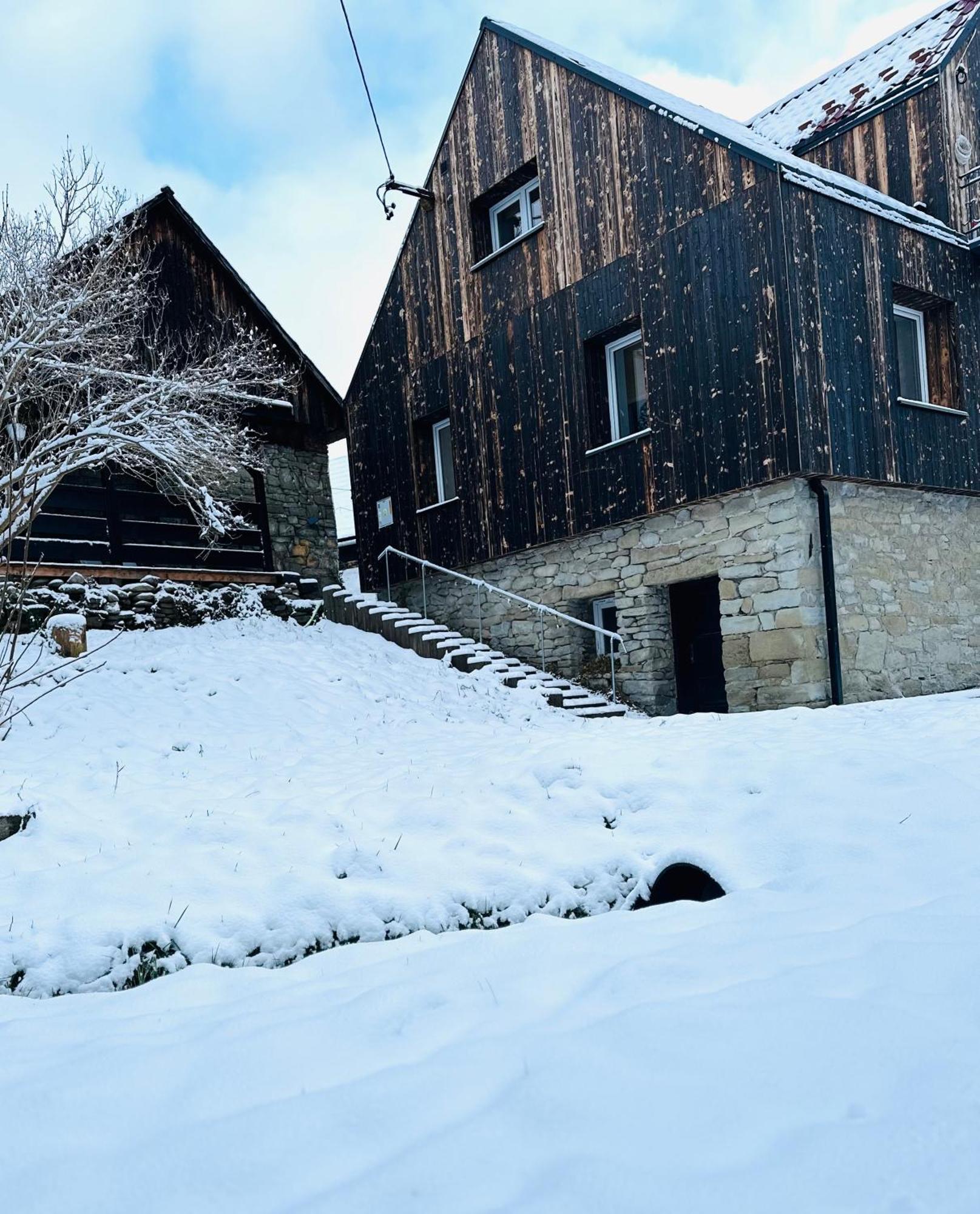 W Deski Dom Apartamenty Krzyżowa Exterior foto